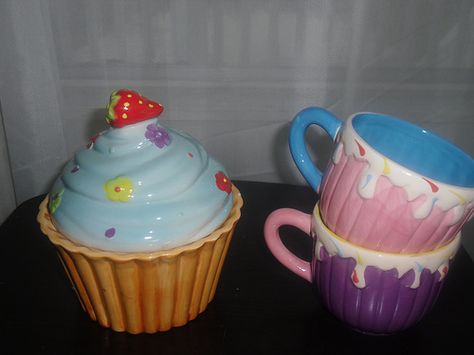 Cupcake Cookie Jar, Cupcake Mug, Cupcake Kitchen Decor, Cupcake Cookie, Large Cupcake, Love Cupcakes, Candy Land, Cookie Jars, Cups And Mugs