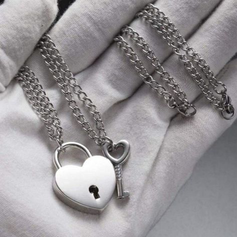 *Heart-Shaped Lock Pendant Necklace Chain Length: 24 Inches (60cm), *Key Necklace Chain Length: 20 Inches (50cm), * *Love Lock Pendant Size: Height: 1.27 Inches (33mm), Width: 1.0 Inches, (26mm) Thick: 0.24 Inches (6.3 Mm). Total Weight: 39 Grams Of Two Necklaces. *The Lock Can Be Opened Heart Lock Aesthetic, Horror Necklace, Necklace Lock, Alien Necklace, Wedding Earrings Studs, White Beaded Necklaces, Padlock Necklace, Wedding Studs, Two Necklaces