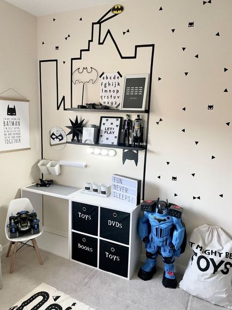 Batman Room Ideas Boys, Batman Toddler Room, Superhero Room Boys, Batman Kids Rooms, Batman Room Decor, Gotham City Skyline, Superhero Boys Room, Batman Bedroom, New York Bedroom