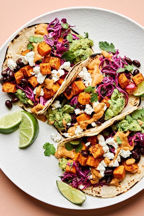 Sweet Potato Entree, Sweet Potato Tacos Recipes, Sweet Potato Fajitas, Sweet Potato Dinner Recipes Vegetarian, Taco Vegetarian, Sweet Potato Chicken Tacos, Loaded Sweet Potato Recipes, Sweet Potato Recipes Taco, Sweet Potato Tortilla