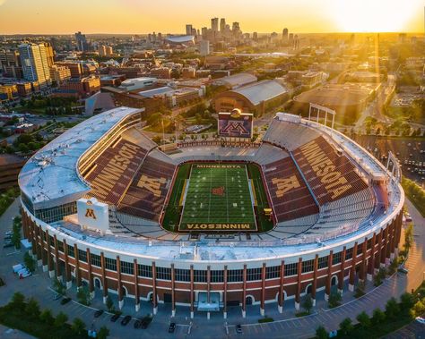 University of Minnesota Twin Cities Campus UMN U of M minneapolis golden gophers goldy gopher dream college aesthetic football stadium pj fleck gameday skyline ski u mah gophs row the boat inspo inspiration maroon and gold Dream College Aesthetic, University Of Minnesota Twin Cities, Row The Boat, Twin Cities Minnesota, Aesthetic Football, Minnesota Gophers, Minnesota Nice, U Of M, Minneapolis St Paul