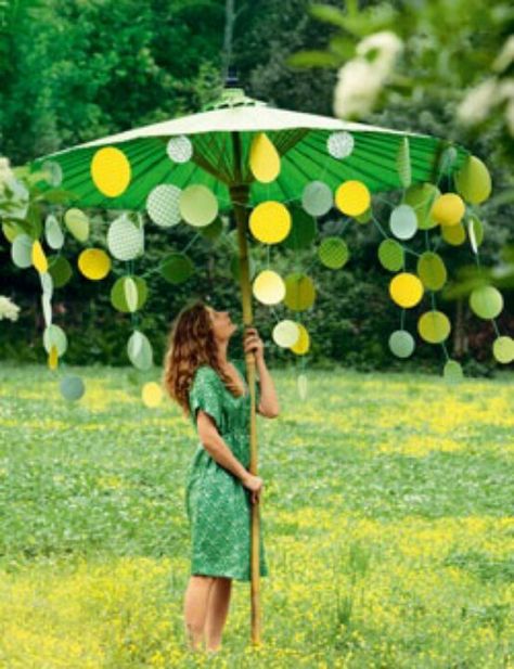 . Under An Umbrella, Umbrella Art, Under My Umbrella, Yellow And Green, Party Inspiration, Diy Party, Party Event, Best Part Of Me, Event Decor