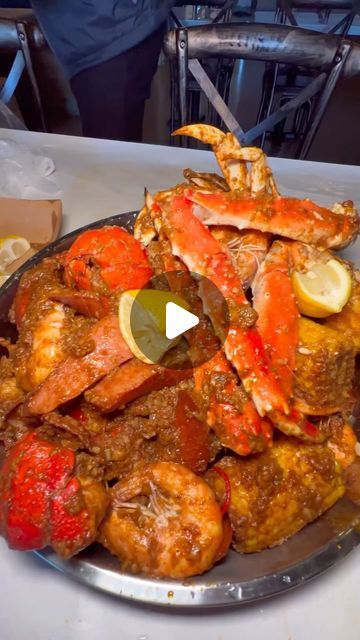 1.3M views · 104K likes | Drew Belcher on Instagram: "MASSIVE SEAFOOD BOILS so big they’re served in a trash bag!!

📍 @cajuncrackinlv

🔥 NEW SPOT ALERT on the EAST SIDE serving MASSIVE SEAFOOD BOILS

👇🏼TAG SOMEONE DOWN👇🏼

#unlokt #seafood #lobster #seafoodboil #kingcrab #lasvegas  #vegasfood #lasvegasfood #foodbeast #eeeeeats #foody" Boil In A Bag Seafood, Seafood In A Bag, Seafood Boil Bag, Seafood Boil In A Bag, Seafood Lobster, Seafood Boils, Seafood Boil Party, Las Vegas Food, Seafood Boil Recipes