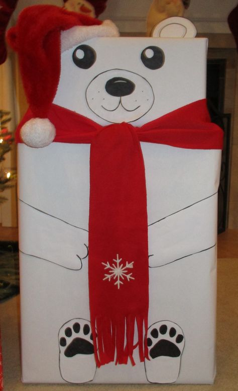 Polar Bear gift box tower for Christmas (stacked boxes) Christmas Gift Characters, Tower Gift Box Ideas, Christmas Stacking Boxes Gift Ideas, Christmas Box Stacking Ideas, Snowman Stacked Presents, Snowman Gift Tower Instructions, Polar Bear Wrapping Ideas, Christmas Character Gift Boxes, Santa Boxes Stackable