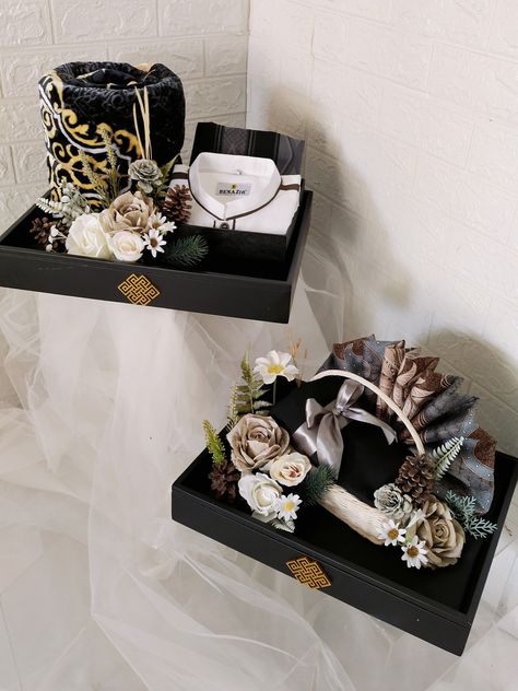 Wedding Parcels, Hidden Hantaran, Wedding Hantaran, Hantaran Ideas, Gubahan Hantaran, Wedding Trays, Dulang Hantaran, Hantaran Pernikahan, Wedding Gift Hampers