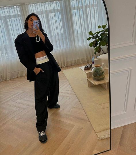 Boxer Trousers Are The Unlikely Trouser Trend Taking Off | Who What Wear UK Boxers Outfits, Boxer Shorts Outfit, Cropped Black Jacket, Rochelle Humes, Cool Silhouettes, Boxer Pants, Zara Trousers, Trouser Outfit, Wide Trousers