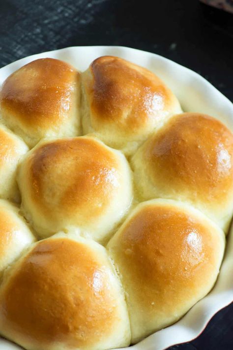 This Hawaiian Rolls Recipe has just a hint of sweetness from pineapple juice. They are so so fluffy and easy to make. They make the best dinner rolls and are great for sliders. White Chicken Enchilada Casserole, Crock Pot Apple Crisp, Slow Cooker Bourbon Chicken, Hawaiian Dinner Rolls, Best Yeast Rolls, Hawaiian Bread Rolls, Sweet Hawaiian Rolls, Hawaiian Dinner, Crockpot Apple Crisp