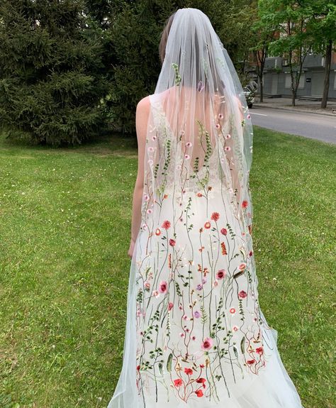 Elegant Beach Wedding Dresses for Bride Lace Applique Evening Dress Ball Gowns Vestidos de Novia Floral Wedding Veils, Cottagecore Wedding, Stella Rosa, Floral Veil, Flower Veil, Bridal Headdress, Bohemian Bridal, Floral Wedding Dress, A Wedding Dress