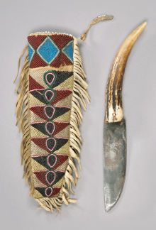 American Indian Art:Beadwork and Quillwork, A CREE BEADED HIDE KNIFE SHEATH AND KNIFE. c. 1875... Native American Knife Sheath, Old Knife, Indian Beadwork, Native American Crafts, Native American Artifacts, Native American Peoples, Native American Beadwork, Knife Holder, Native American Heritage