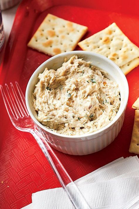 Smoked Marlin Dip Recipes, Trout Dip Recipes, Smoked Fish Dip Recipe Florida, White Fish Dip, Whipped Cream Cheese Dip, Whipped Recipes, Smoked Fish Dip Recipe, Fish Dip Recipe, Smoked Trout Dip