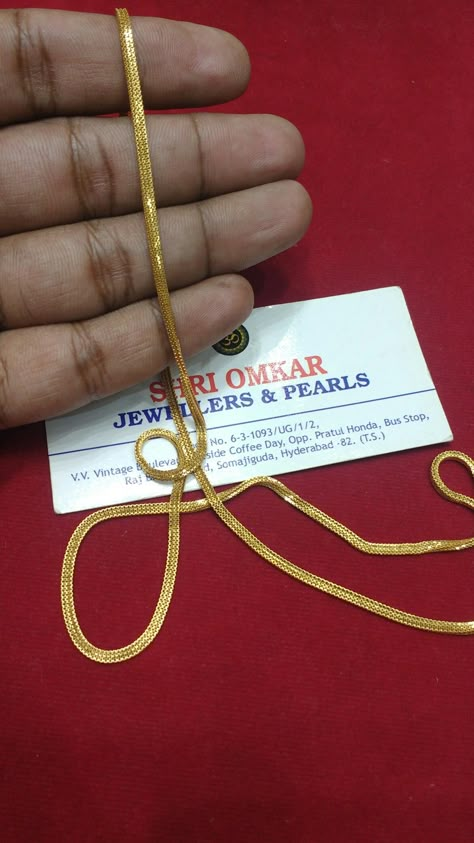 Mens Gold Chain Necklace, Pretty Gold Necklaces, Gold Jewelry Prom, Mangalsutra Chain, Neck Pieces Jewelry, Gold Jewels Design, Waist Jewelry, Black Beads Mangalsutra Design, New Gold Jewellery Designs