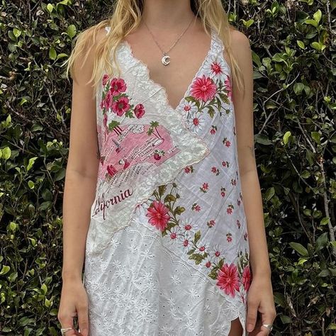 Caro Uccellino on Instagram: "California Hankie Dress. Created from hankies I found at the rose bowl flea market and thrifted table linens, along with straps made from pillow case lace and vintage ribbon. One of my favorite summer dresses 🫶🏼♻️🪡  • • • • #upcycle #upcycling #smallbusiness #reworkedvintage #handmade #slowfashion" Upcycle Doilies Clothing, Hankerchief Dress Diy, Table Cloth Upcycle, Upcycle Vintage Linens, Hankies Ideas, Table Cloth Dress, Handkerchief Shirt, Thrifted Table, Upcycling Ideas Clothes