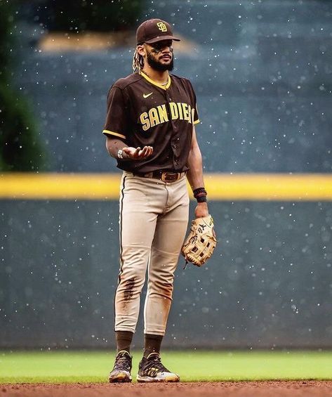 Baseball Drip, Mlb Baseball Players, Drip Ideas, San Diego Padres Baseball, Baseball Wallpaper, Padres Baseball, Baseball Photography, Atlanta Braves Baseball, Baseball Pictures