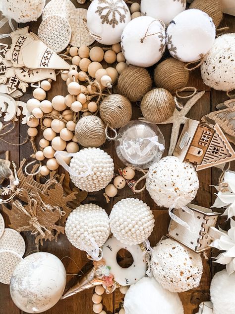 Gold White Wood Christmas Tree, Neutral White Christmas Tree, White Boho Christmas Decor, White And Brown Ornaments Christmas Tree, Boho Christmas Tree Bohemian Ornaments, Nordic Christmas Decorations Tree, Wood Theme Christmas Tree, Small Boho Christmas Tree, White Gold And Wood Christmas Tree