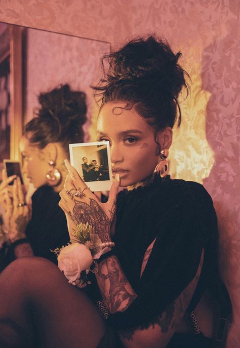 Kehlani Pink, Kehlani Poster Vintage, Kehlani Poster, Kehlani Wallpaper Iphone, Kehlani Wallpaper, Kehlani Aesthetic, Kehlani Parrish, Model Looks, Bodo