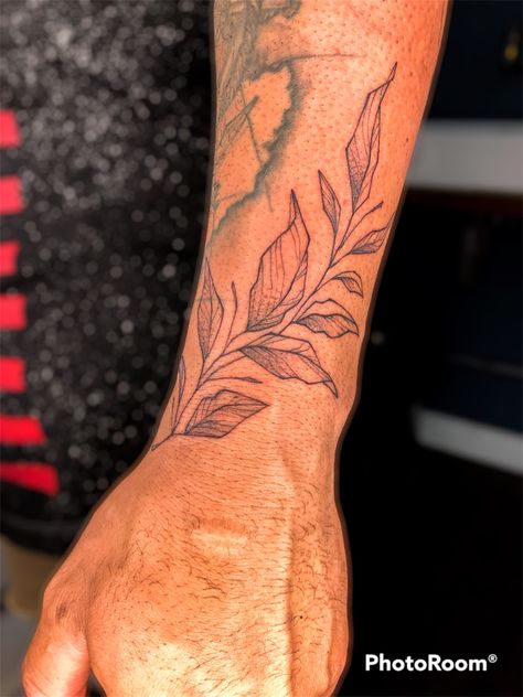 Leaf Plant Tattoo, Leaf Tattoo Men, Designer Tattoo, Plant Tattoos, Tattoos Masculinas, Tattoo Cafe, Tattoo Plant, Simple Tattoos For Guys, Leaf Man