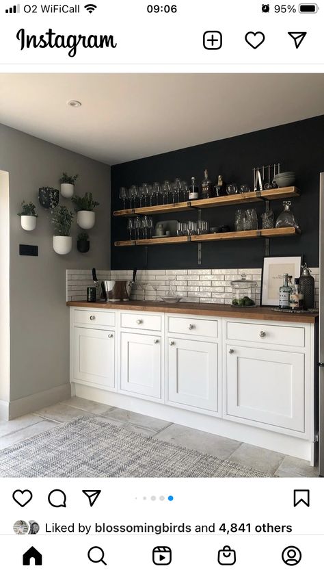 Bar Accent Wall, Wall Coffee Bar, Tradition House, Floating Shelf Ideas, Buffet Table Ideas, Arizona Room, Coffee And Wine Bar, Old Dining Room, Kitchen Wet Bar