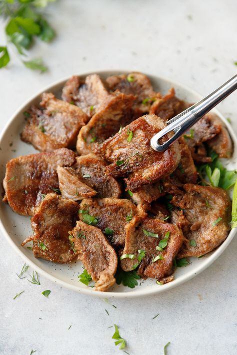 Beef Tongue Recipe - tender on the inside and crisp and buttery on the outside, this beef tongue melts in your mouth. Ox Tongue Recipe, Beef Tongue Stew, Ox Tongue, Beef Tongue, How To Make Taco, Skillet Cooking, Creative Desserts, Oven Cooking, Easy Beef