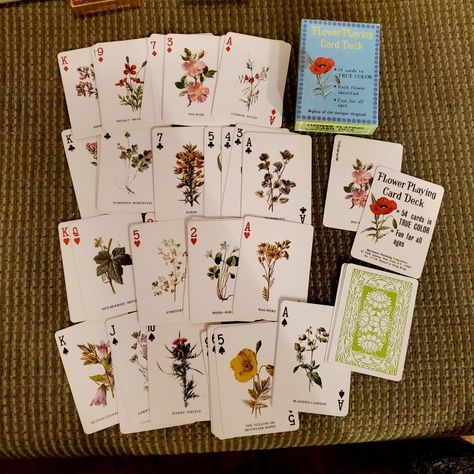 Floral Playing Cards, Flower Playing Cards, Bday List, Diy Best Friend Gifts, Deck Paint, Card Inspo, New Deck, Paint Cards, Playing Card Deck