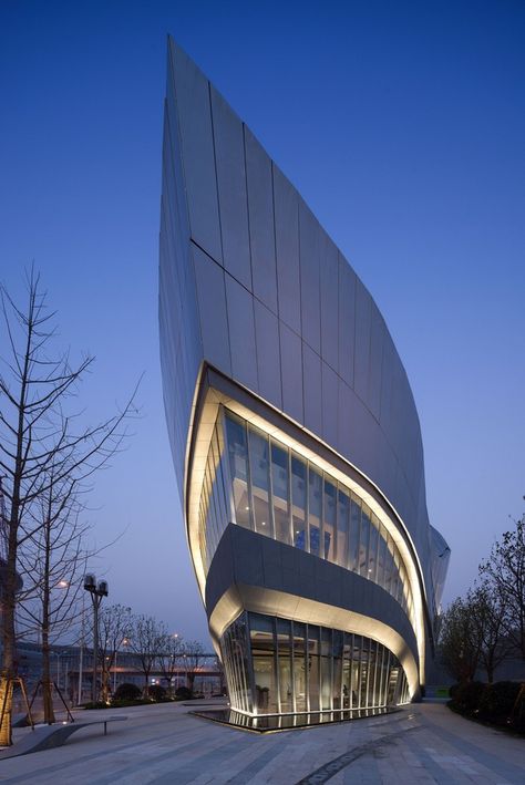 Hongqiao World Centre Gallery | Aedas | Archinect Modern Architecture Design, Unusual Buildings, Facade Lighting, Awesome Architecture, Elevation Design, Architecture Modern, Landscape Architecture Design, Cool Architecture, Amazing Buildings