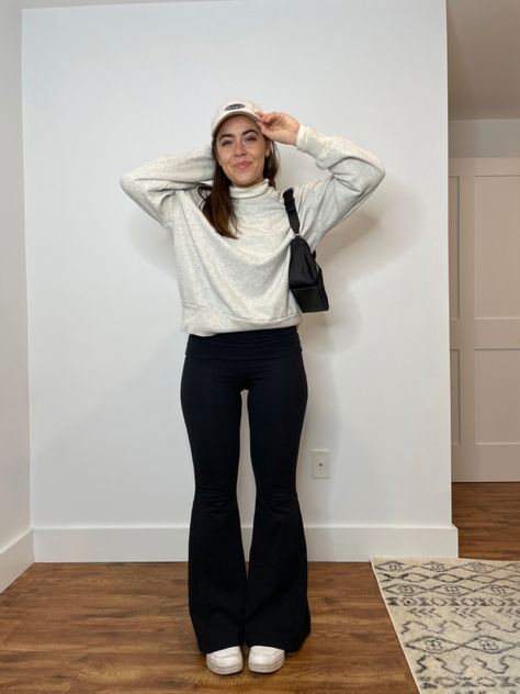 Black Knit Flare Pants Outfit, Bootleg Black Pants Outfit, Yoga Pants And Crew Neck Outfit, Yoga Pants And Tshirt Outfit, Yoga Pants Airport Look, Cropped Yoga Pants Outfit, Black Bootleg Pants Outfit, Wide Yoga Pants Outfit, Yoga Pants And Sweater Outfits