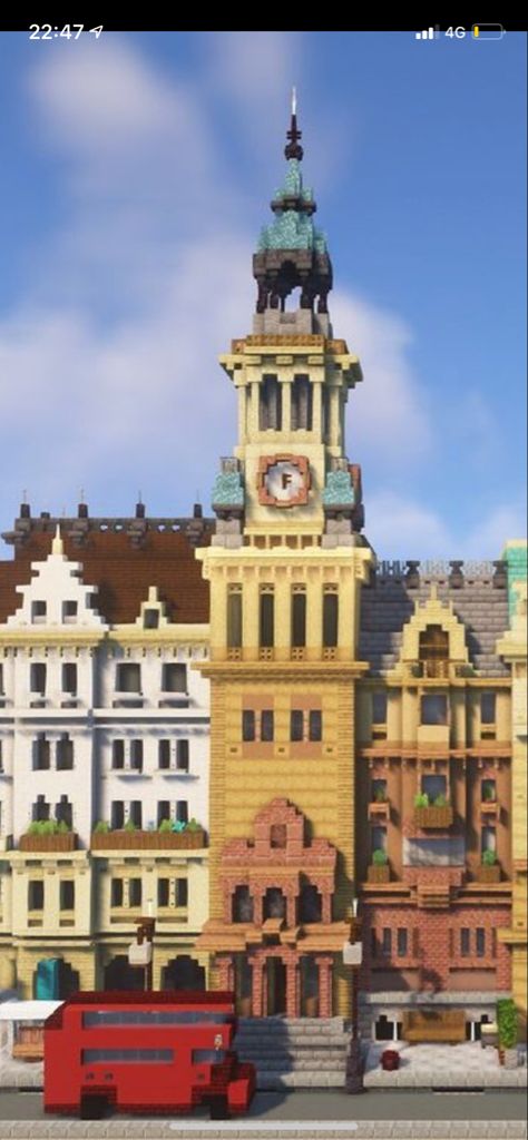 City Build Minecraft, London Townhouse Minecraft, Minecraft Dormer Window, Create Mod Train, Minecraft Historical Buildings, Minecraft Townhalls, Minecraft Cities Ideas, Minecraft Parisian Building, Minecraft Building City Ideas