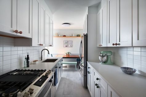 15 Galley Kitchen Ideas That Make the Most of This Design Concept Luxury Galley Kitchen Design, Double Galley Kitchen, Galley Kitchen Ideas, Galley Kitchen Layout, Small Galley Kitchen, Galley Kitchen Design, White Tile Backsplash, Galley Kitchens, Grey Countertops