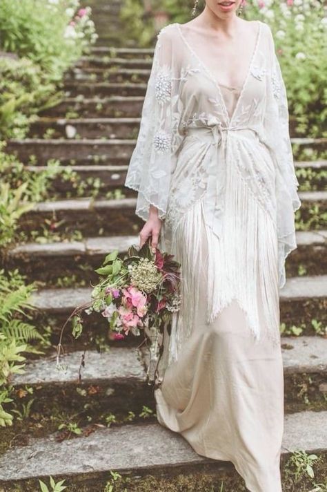 Vintage Weddingdress, Unusual Wedding Dresses, Wedding Simple, Unusual Weddings, Ireland Wedding, Trendy Wedding Dresses, Rustic Wedding Dresses, Simple Dress, Mod Wedding