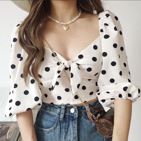 Women Blouses Fashion, Fashion Tops Blouse, Crop Top Outfits, Girls Fashion Clothes, Girly Outfits, Teen Fashion Outfits, Ladies Tops Fashion, Cute Casual Outfits, Fashion Tops