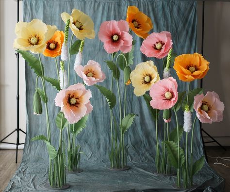 Giant Paper Flower Tutorial, Big Paper Flowers, Giant Flowers Diy, Crepe Paper Flowers Diy, Large Paper Flowers, Paper Flower Template, Crepe Paper Flowers, Paper Flower Backdrop, Paper Flowers Craft