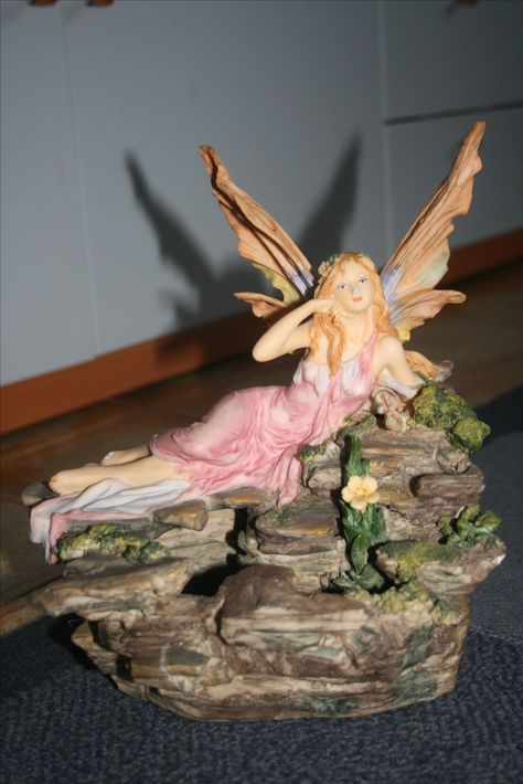 fairy veronese Fairy Figurines Collectible, Fairy Fountain, Porcelain Figures, Fairy Statues, Fairy Art Dolls, Ballet Inspiration, Faeries Gardens, Fairy Artwork, Fairy Figurines