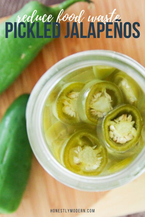 Not sure how to use up jalapeños? Try this quick pickled jalapeño recipe that's really easy and can help reduce food waste! It's delicious and perfect for nachos and so many other snacks. You can also use it to make just about any type of spicy pickled pepper, so don't be shy to try this with other types of spicy peppers too! Spicy Refrigerator Pickles, Pickled Jalapeno Recipe, Pickled Jalapeno Peppers, Pickled Jalapenos, Quick Pickled, Jalapeno Recipes, Refrigerator Pickles, Easy Bbq, Pickling Jalapenos