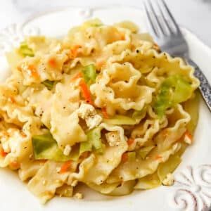 Vegan Haluski - Cabbage and Noodles - The Hidden Veggies Cabbage Pasta, Easy Vegan Recipes For Beginners, Polish Cabbage, Vegan Recipes For Beginners, Cabbage And Noodles, Cauliflower Risotto, Satisfying Meals, Easy Vegan Recipes, Easy Cauliflower