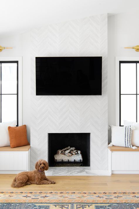 Pecan - Beach Bungalow - Beach Style - Family Room - Orange County - by Well Done Building & Design | Houzz Black Mantle Decor, Subway Tile Fireplace, Tiled Fireplace Wall, Herringbone Fireplace, Chevron Tiles, Fireplace With Tv, Fireplace Accent Walls, Black Mantle, Mantel Styling