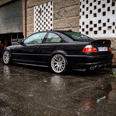 Bmw Car Aesthetic, Dream Cars Lexus, Bmw E46 Sedan, E46 Sedan, E46 Coupe, Wallpapers Cars, Car Cleaning Tips, Cars Tattoo, Bmw E46 M3