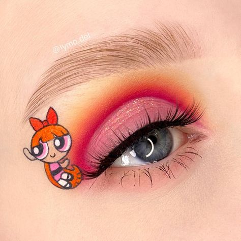 Powerpuff Girls Makeup, Fade Into Hue Palette, Fade Into Hue, Smokey Eyeshadow Looks, Girl Eye Makeup, Artsy Makeup, Nose Makeup, Flower Makeup, Smokey Eyeshadow