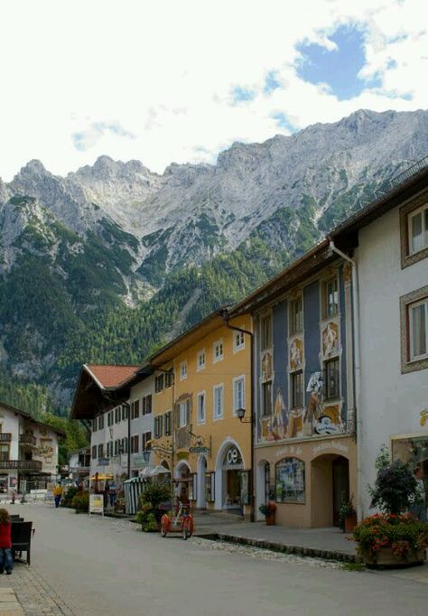 Mittenwald, Germany, in the Southern Bavarian Alps. (I think this type of village is what the town of Leavenworth in my home state modeled itself after.) Looks like a beautiful place! Bavarian Alps Germany, Mittenwald Germany, Old Germany, Bavarian Alps, Visit Germany, Bavaria Germany, Central Europe, Beautiful Place, Germany Travel