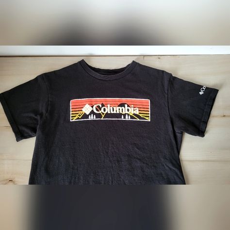 💥4 for $40 🤸🤸 Columbia T-shirt - Mens Small -Rainbow &mountain logo on front Columbia Tshirt, Mountain Logo, Rainbow Mountain, Mountain Logos, The 4, Columbia, Cricut, Mens Shirts, Rainbow