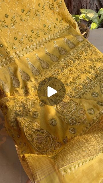 Saman Chikankari Lucknowi.# on Instagram: "TISSUE SILK CHIKANKARI SAREE . Tissue silk saree done with dual tone intricate Chikankari on yellow and green embroidery with traditional motifs exuding the Awadhi touch on this timeless saree. . PRODUCT SKU: 89000343 (TISSUE SILK) . . . . . . . . . . . #samanchikan #samanemporio #chikankari #chikanwork #saree #sareelove #sareesofinstagram #sareestyle #tissuesarees #trousseausaree #sareespeaks #sareelover #sareelovers #sareeinspiration #blousedesigns #indianfashion #sareesusa #chikankariembroidery #lucknowisaree #lucknowichikankari #samansaree #tissuesilksaree" Chikankari Suits, Punjabi Suits, Saree Styles, Party Wear Dresses, Blouse Designs, Indian Fashion, Party Wear, Silk Sarees, Saree