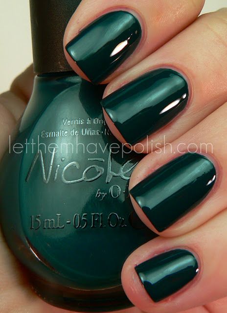 Deep Emerald green nail polish. It would look fabulous on toes during the summer with a pair of cute sandals. Emerald Green Toe Nails, Emerald Nails, Toes Nails, Unghie Nail Art, Green Nail Polish, Green Nail, Nails Colors, Her Nails, Dark Nails