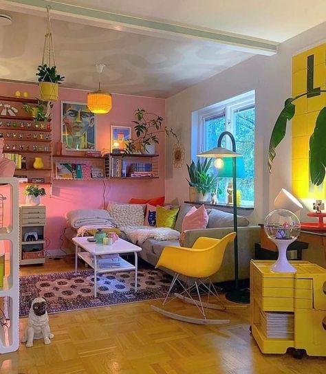 Wacky Apartment Decor, Dopamine Decor Living Room, Funky Retro Bedroom, Retro Apartment Decor, Retro Apartment, Funky Living Rooms, Cute Living Room, Decorations Living Room, Colorful Apartment