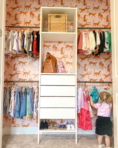 IKEA Aurdal closet hack Ikea Aurdal Closet Kids, Open Closet Ideas Kids, Ikea Pax Kids Closet, Ikea Boaxel Closet Ideas, Kids Walk In Closet Ideas, Ikea Aurdal Closet Hack, Ikea Kids Closet, Ikea Aurdal Closet, Kids Shared Closet