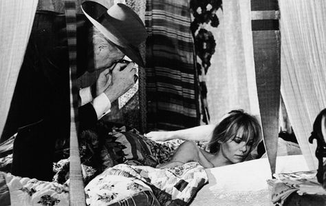 Anita Pallenberg - A kohl-eyed icon whose style has influenced younger friends like Kate Moss. Description from pinterest.com. I searched for this on bing.com/images Villa Nellcote, Anita Pallenberg Style, Jungle Music, Anita Pallenberg, Julie Newmar, Spin Doctors, She Walks In Beauty, Kensington And Chelsea, Directors Chair