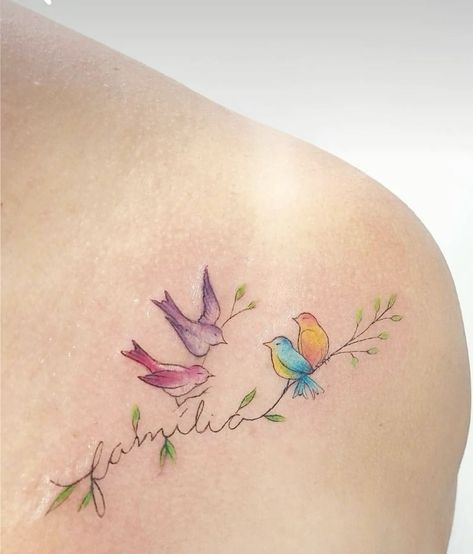 Lovebirds Tattoo, Lovebird Tattoo, Hand Tattoo Images, First Tattoo Ideas, Family First Tattoo, Cute Foot Tattoos, Bird Tattoos For Women, 50 Tattoo, Vogel Tattoo