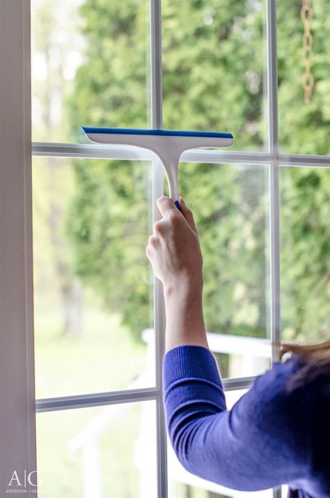 Ever wonder what you need to do to get your windows sparkling clean? Check out this post for the tips and tools that you'll need. #cleaning #cleaningtools #homekeeping #andersonandgrant Cleaning Caddy Essentials, Clean Windows Without Streaks, Old Window Frames, Cleaning Caddy, Window Cleaning Tools, Cleaning Inspiration, Diy Cleaning Products Recipes, Window Projects, Washing Windows