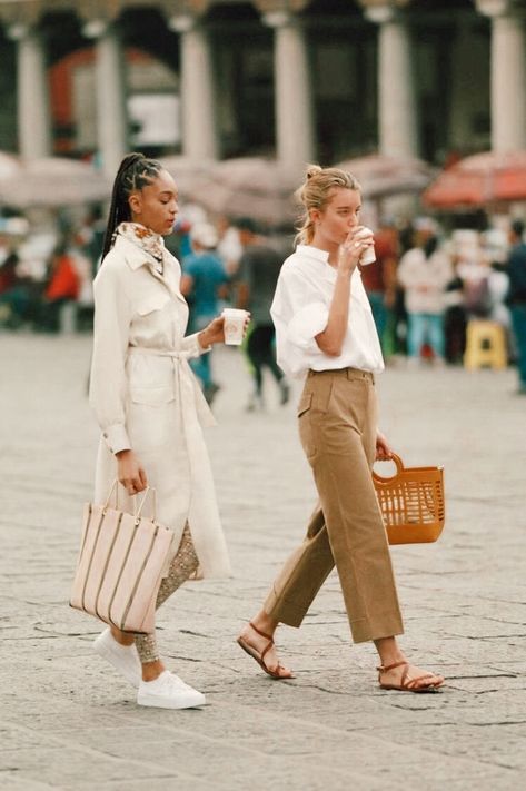 :: Travel Outfit Spring, Minimalist Moda, Stile Casual Chic, Jeans With Heels, Style Inspiration Spring, Mode Inspo, Looks Chic, Alexa Chung, Look Vintage