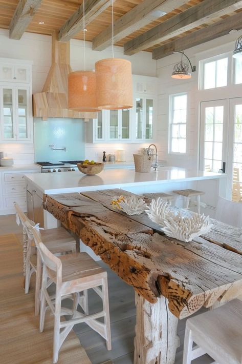 Coastal Kitchens: Design Ideas for a Beachy Vibe - Kitchen Informant Beach Shack Kitchen, Hawaii House Interior, Whale Basket, Beach House Decor Kitchen, Beach Kitchen Ideas, Kitchen Beach House, Beachy Kitchens, Coastal Kitchens, Coastal Kitchen Design