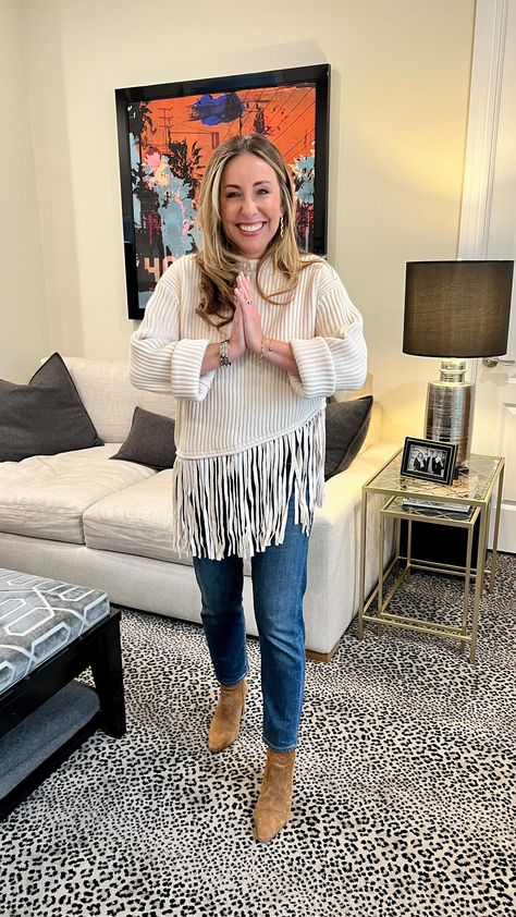 Hallie Abrams (@thewardrobeconsultant) • Instagram photos and videos Fringe Outfits, Styling Fringe, Group Fashion, Fringe Clothing, Classy Coat, Boss Woman, 2023 Fashion Trends, Wardrobe Consultant, Dressy Sweatshirt