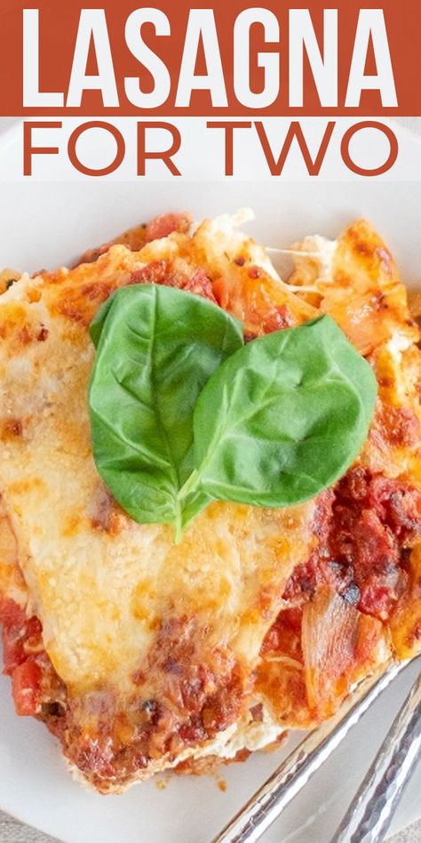 Enjoy delicious, cheesy lasagna for two, made with fresh ingredients easily found at your grocery store! This easy lasagna recipe is perfectly portioned for two, for little to no leftovers. Lasagna for two is perfect for date night or a small family dinner! #SundaySupper #lasagna #easyrecipe #dinnerrecipes #dinnerfortwo #pasta Lasagna For Two, Family Meals Kids, Family Meals Kid Friendly, Cheesy Lasagna, Sausage Lasagna, Meat Lasagna, Easy Lasagna Recipe, Budget Family Meals, Supper Recipes