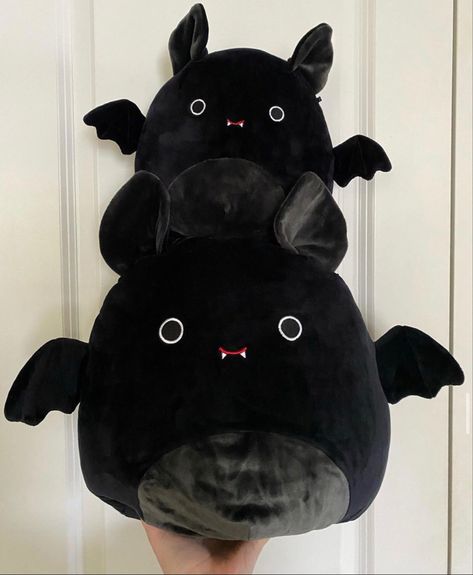 Grunge Squishmallow, Goth Plushies, Halloween Squishmallows, Black Stuffed Animal, Cute Squishies, Stuff Animals, Color Vibe, Cute Plushies, Baby Themes